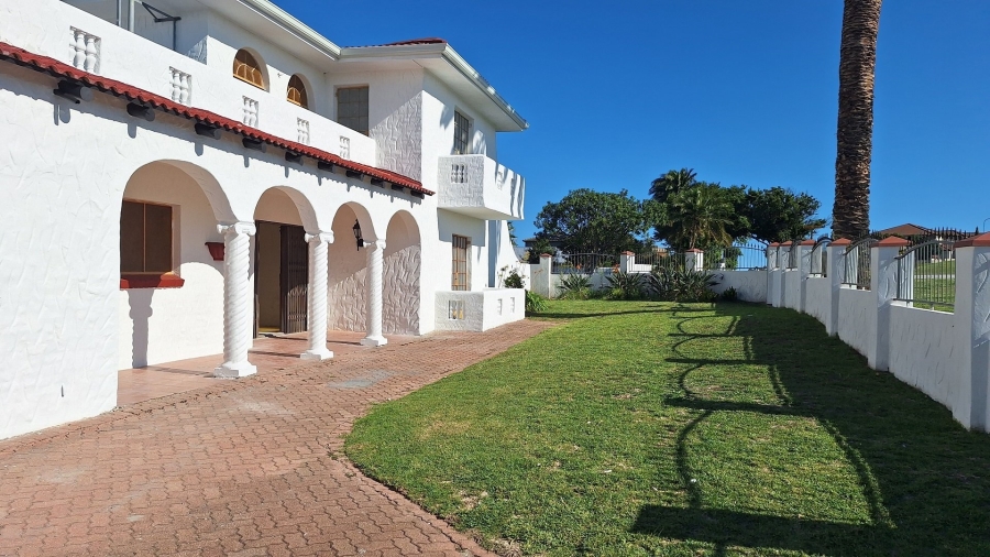 To Let 4 Bedroom Property for Rent in Lovemore Heights Estate Eastern Cape